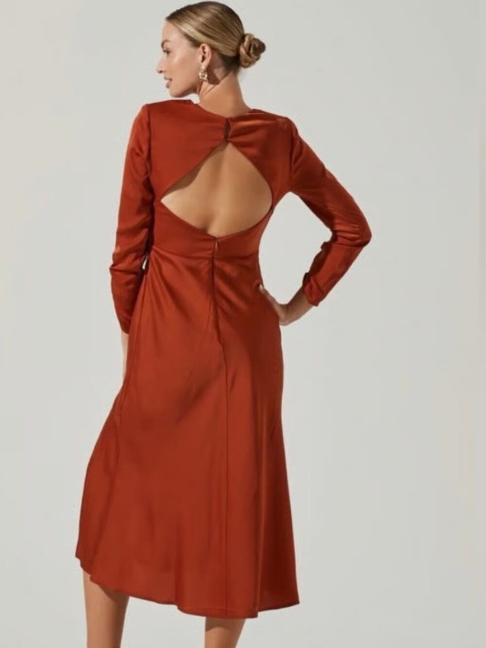 ASTR The Label Gracie Midi Dress in Rust